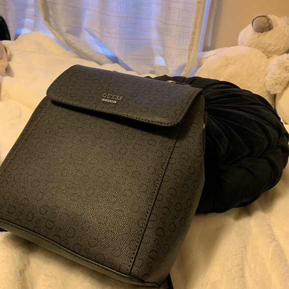 -LA Guess back pack - Picture 2 of 5